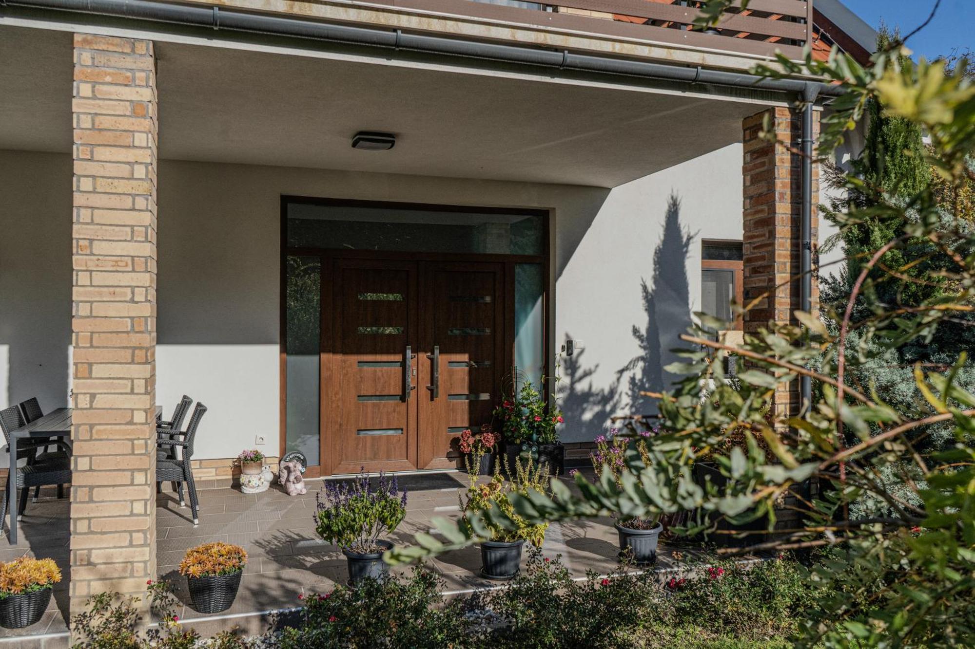 Bed and Breakfast Dreko Panzió&Borbisztró Győrújbarát Exterior foto