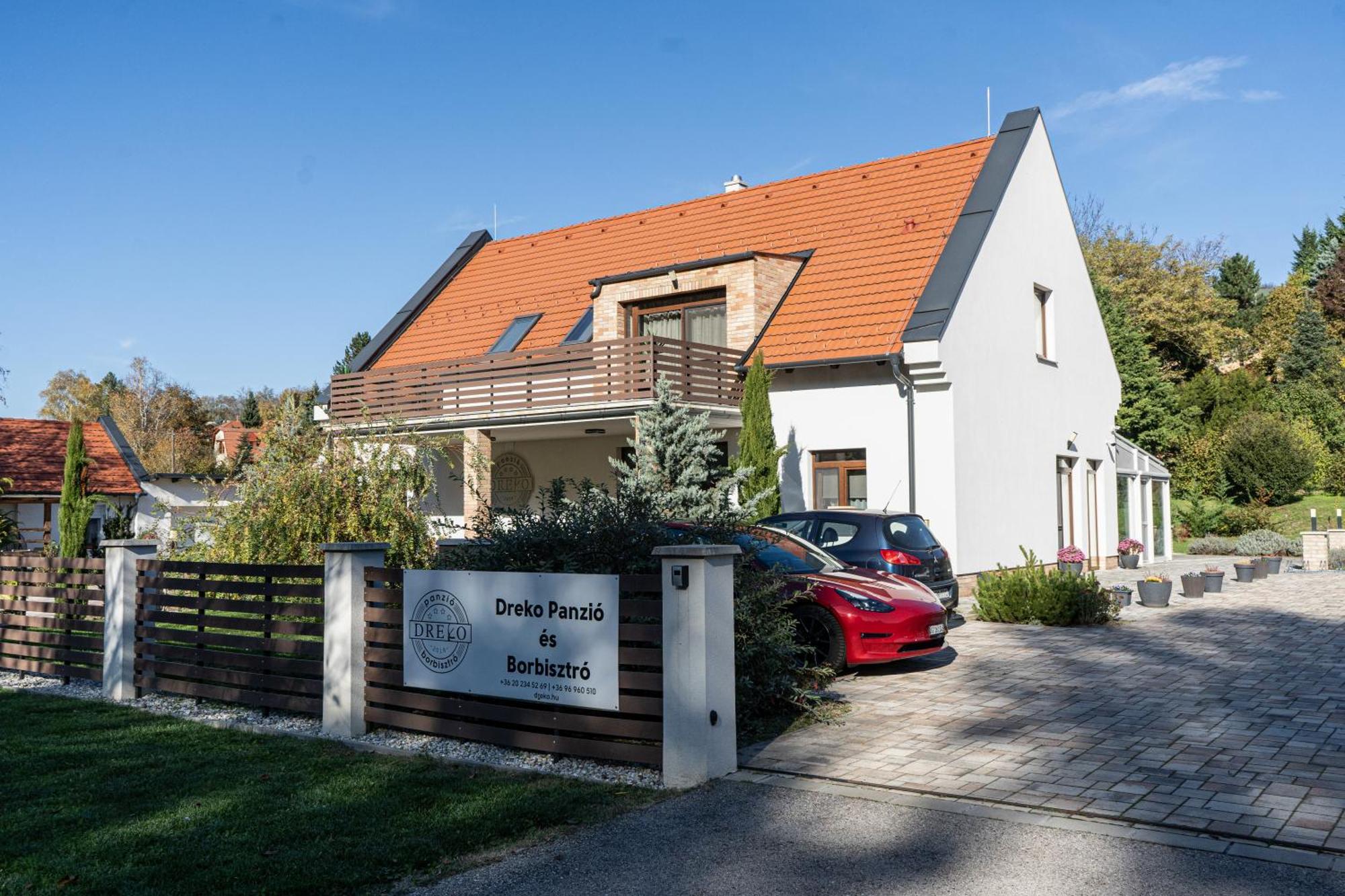 Bed and Breakfast Dreko Panzió&Borbisztró Győrújbarát Exterior foto